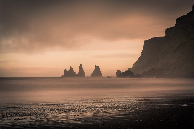 045 IJsland, Reynisdrangar.jpg